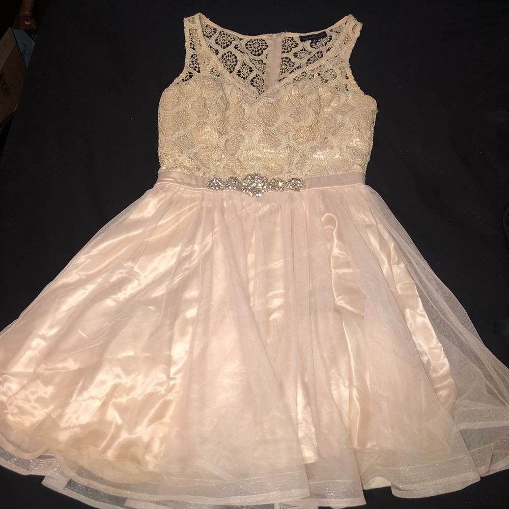 GORGEOUS HOMECOMING/SEMI FORMAL DRESS